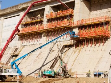 Ameren Bagnell Dam Stabilization Construction Underway using Heavy Equipment