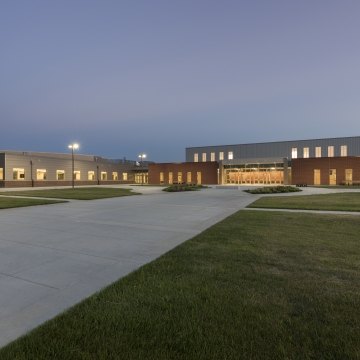 Exterior view of Mount Vernon Township High School
