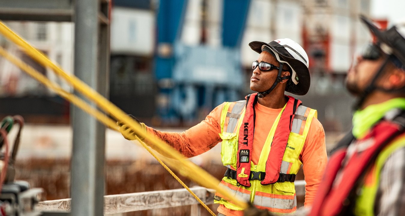 2 construction workers on a jobsite