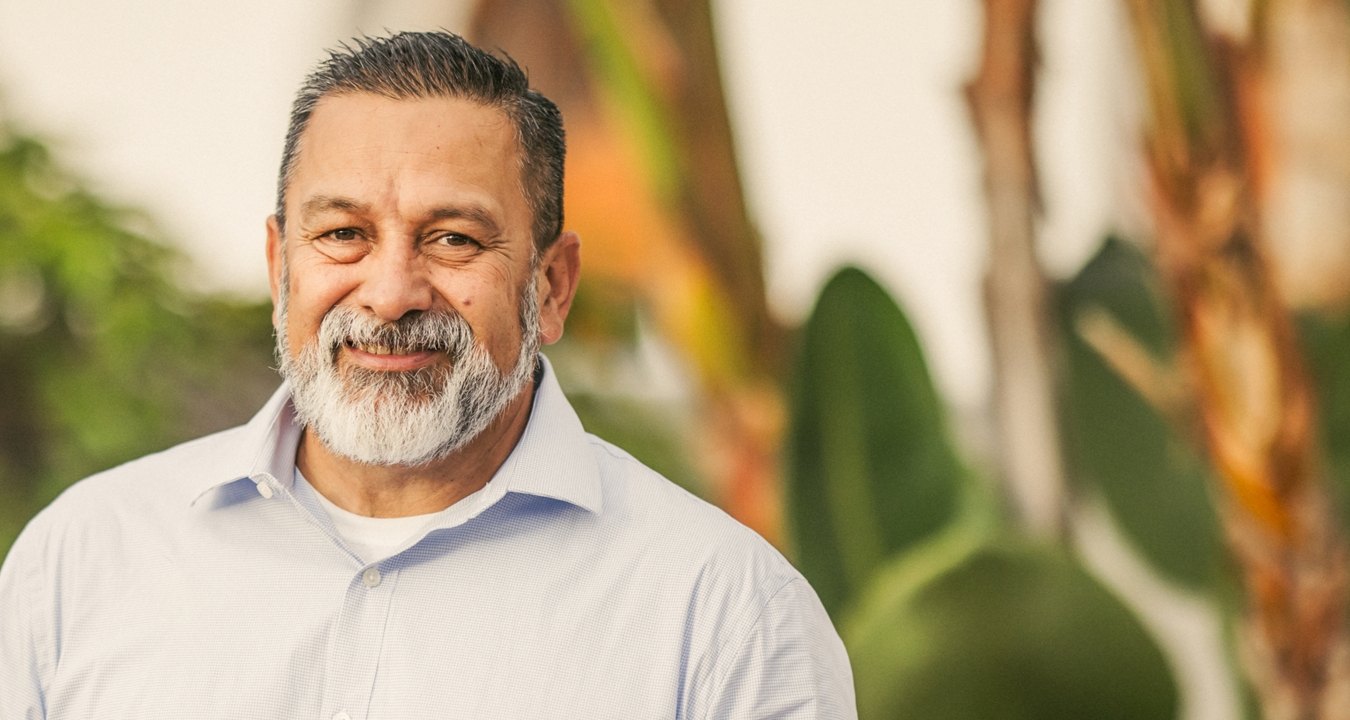 Fernando Galicia headshot