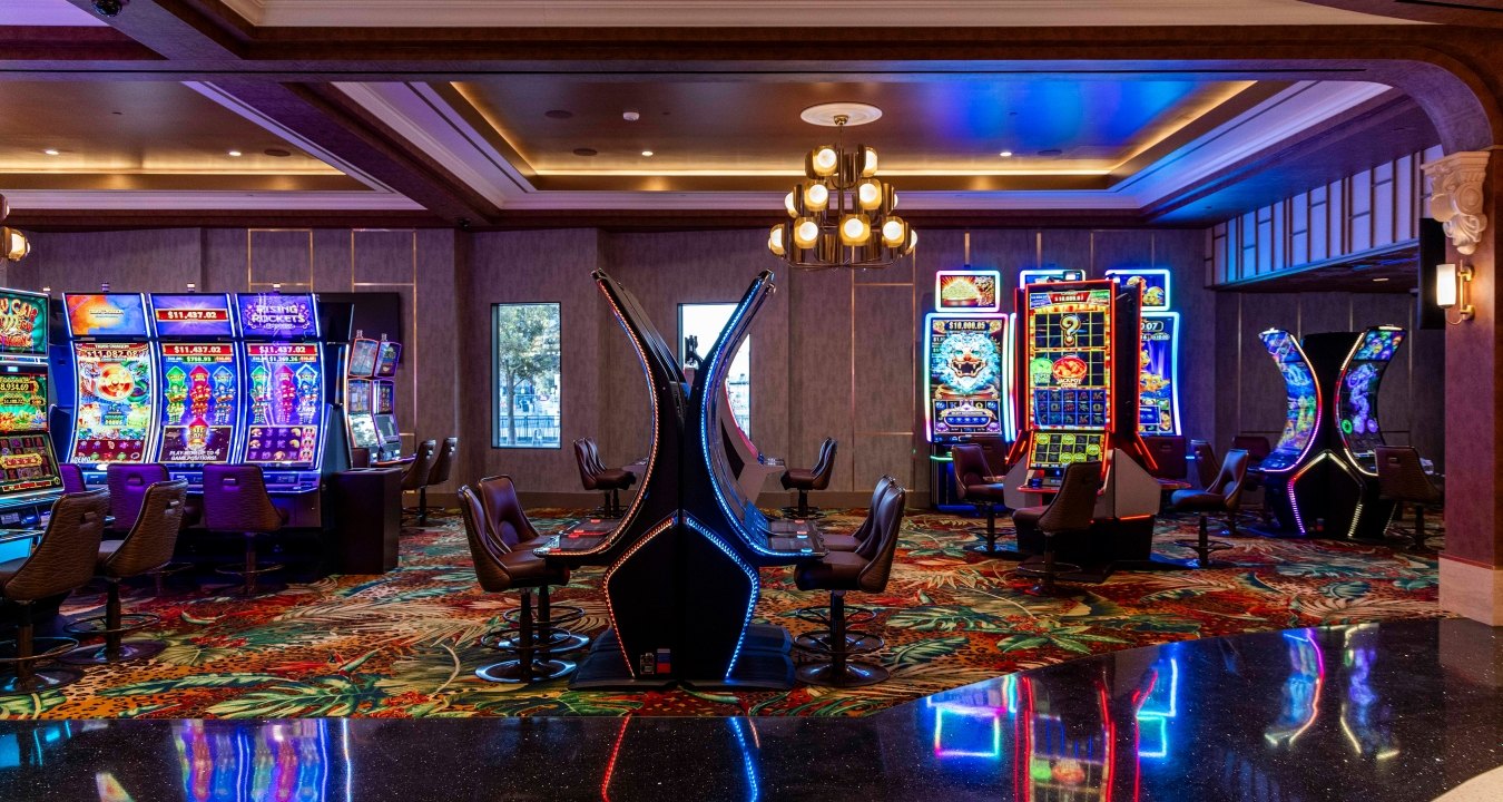 A few casino machines at El Cortez