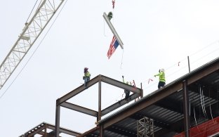 Banner Gateway Medical Center Topping out event.