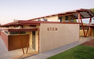 Bella Vista High School STEM Wing Exterior
