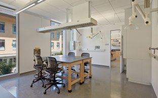 UC Merced Science & Engineering Building Small Lab Room with Table, Chairs, Lab Equipment