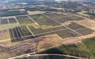 Aerial view of the multi-phase solar farm in Hazlehurst, GA.