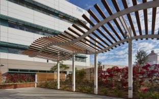 Rady Children’s Hospital Administrative Office Building and Conference Center outdoor patio