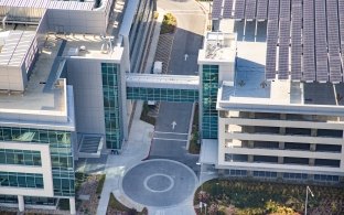 Aerial view of the enclosed pedestrian bridge between two buildings