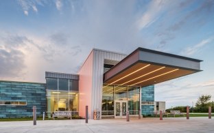An exterior view of the entrance to the clinic