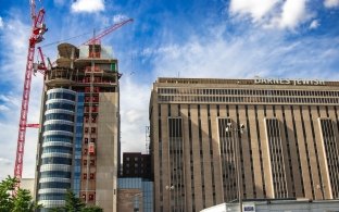 Topping out at Plaza West Tower.