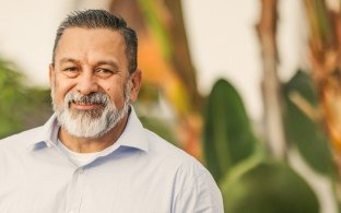 Fernando Galicia headshot