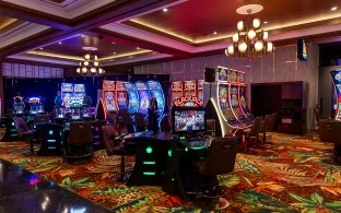 A few casino machines at El Cortez