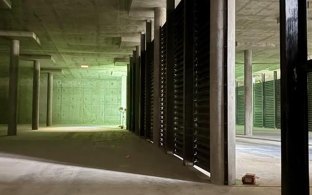 Columns in the reservoir during construction