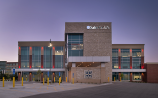 Saint Luke's East surgery center