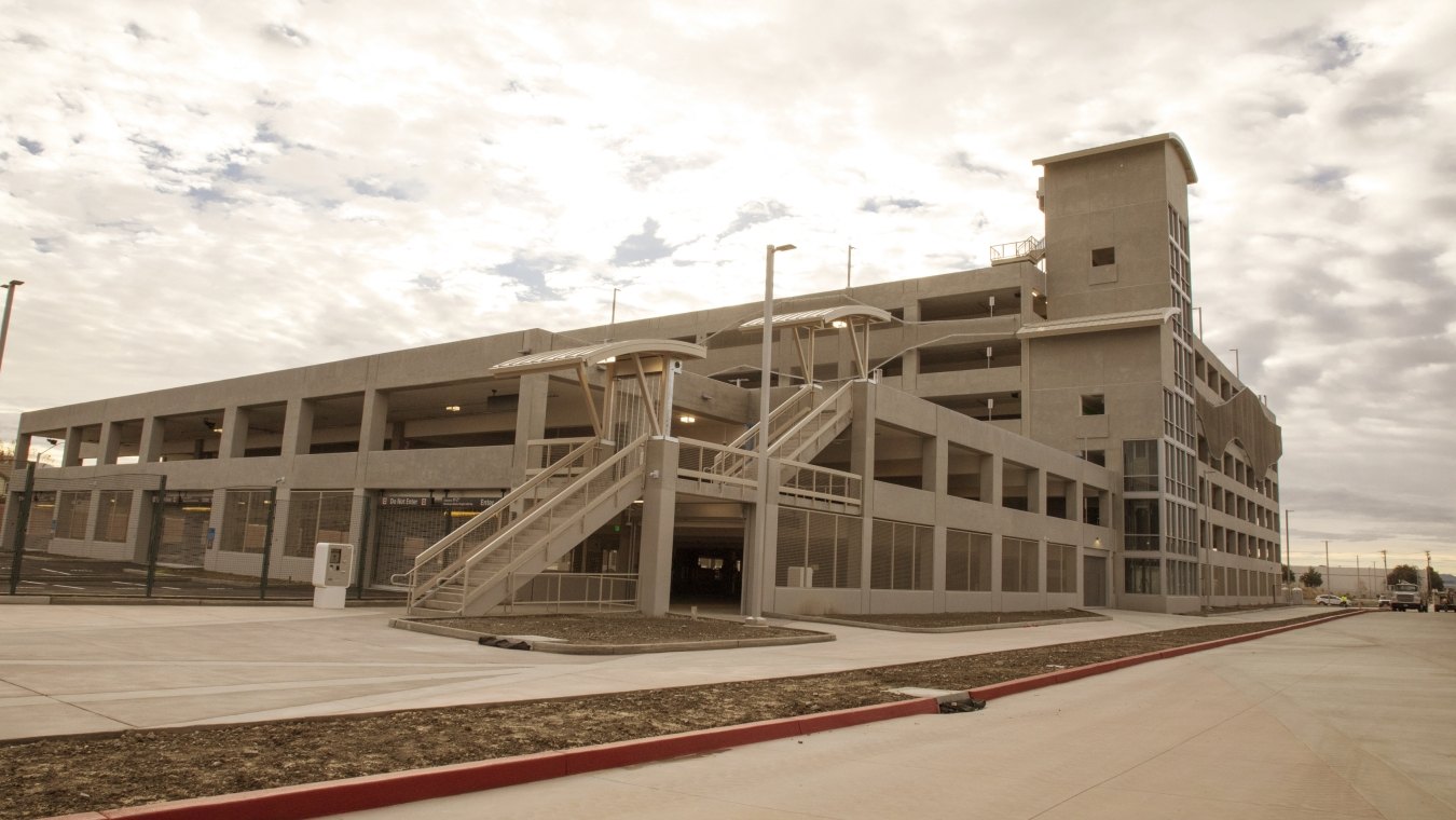Exterior View of Santa Clara Valley Transportation Authority Parking Structure