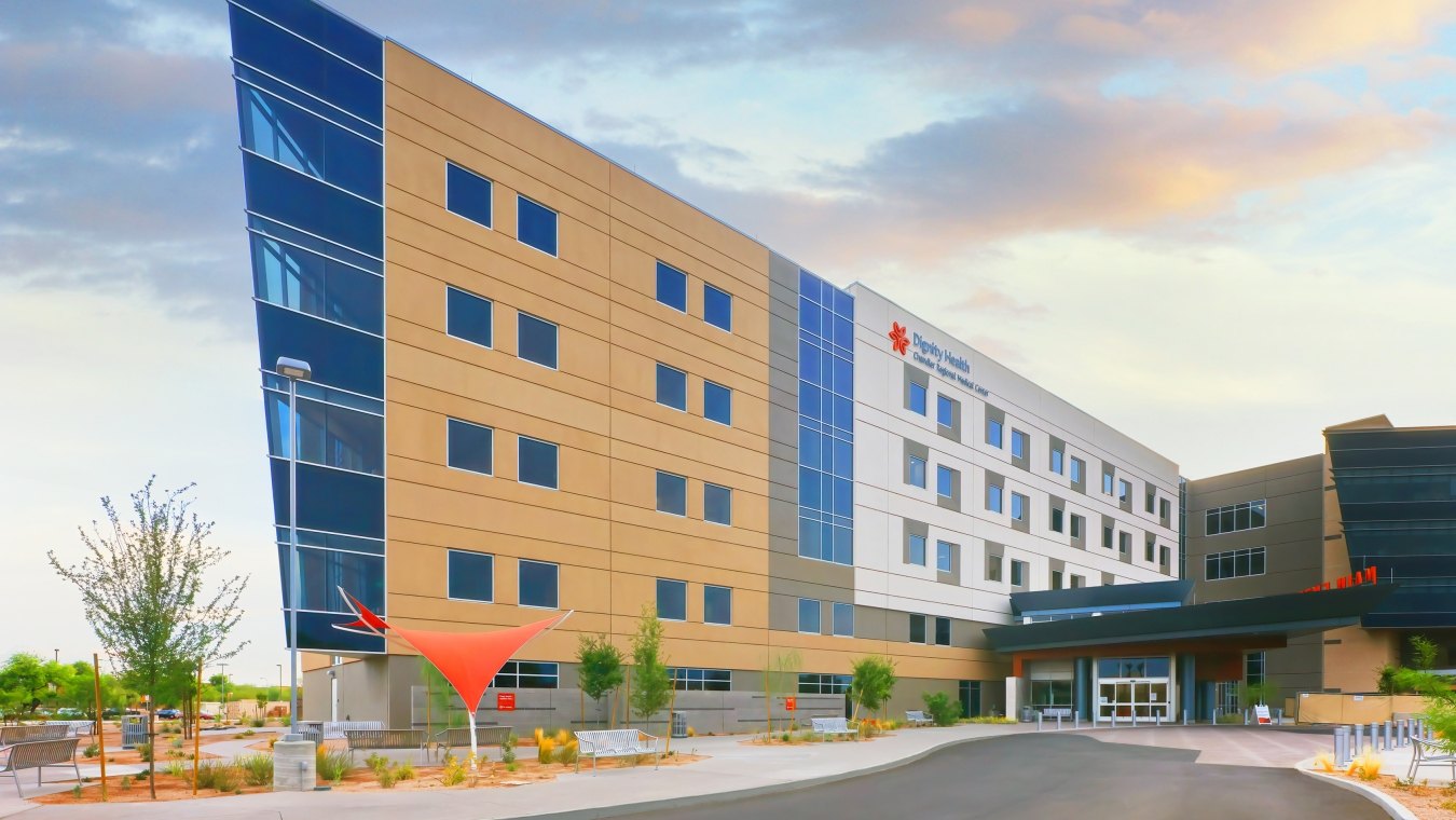 Chandler Regional Medical Center - Tower D building exterior and driveway entry