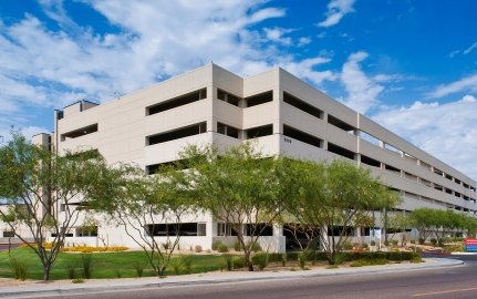 Banner Thunderbird Medical Center Exterior View