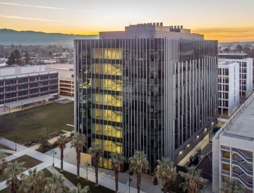 Exterior view of the SJSU ISB building