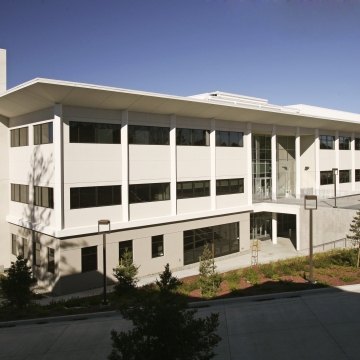 The College of San Mateo Science Center building. 