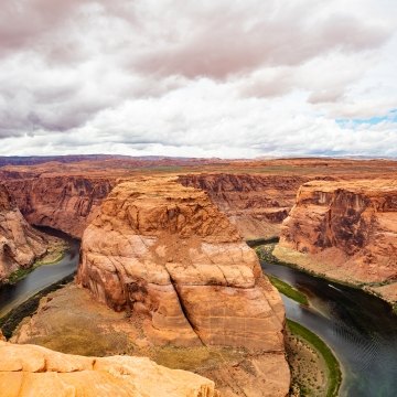 daytime image of horseshoe bend