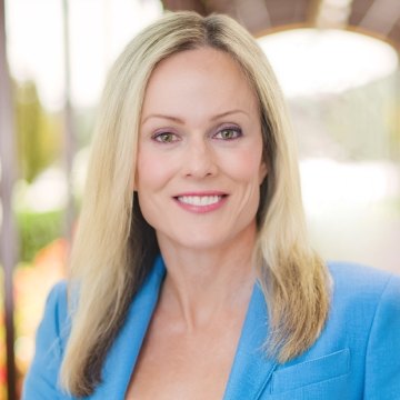 Cathy Orquiola headshot